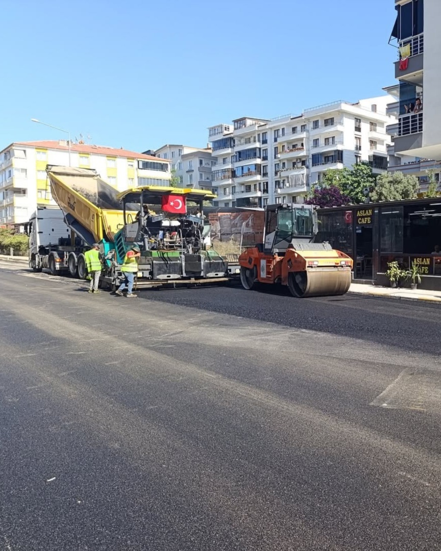 AHMET SUGÜN CADDESİ YEPYENİ BİR GÖRÜNÜME KAVUŞUYOR
